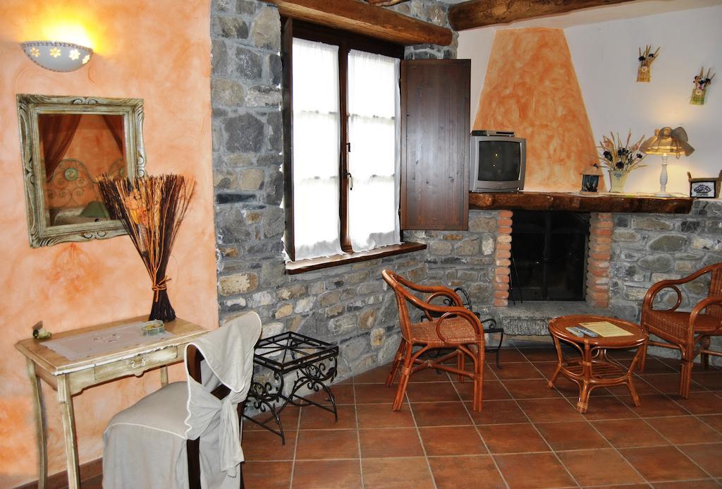 Le Macine Del Confluente Bed & Breakfast บาดาลุคโค ภายนอก รูปภาพ