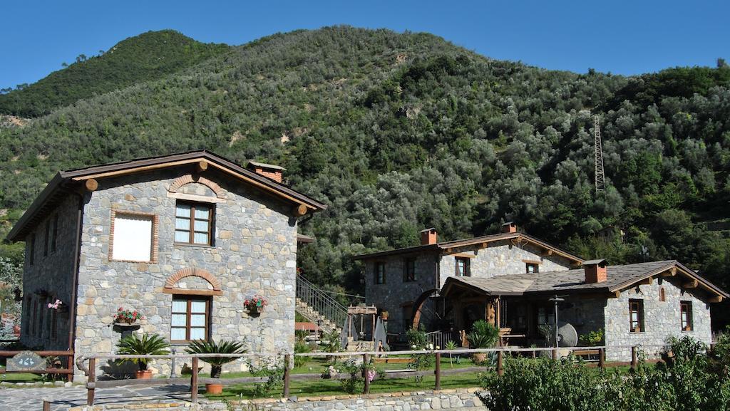 Le Macine Del Confluente Bed & Breakfast บาดาลุคโค ภายนอก รูปภาพ