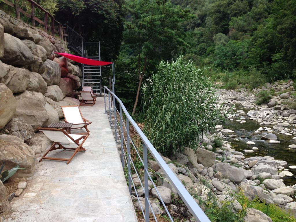 Le Macine Del Confluente Bed & Breakfast บาดาลุคโค ภายนอก รูปภาพ